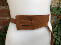 Leather 80s style obi belt . Wrap belt in camel BROWN. Waist belt in genuine leather. Saddle brown wraparound belt.Tobacco Brown dress belt