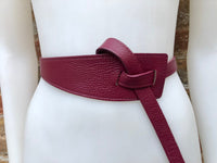 Obi belt in genuine leather. Burgundy wrap belt. Waist belt in PLUM. Wine red - purple wraparound belt. Genuine leather 80s style dress belt