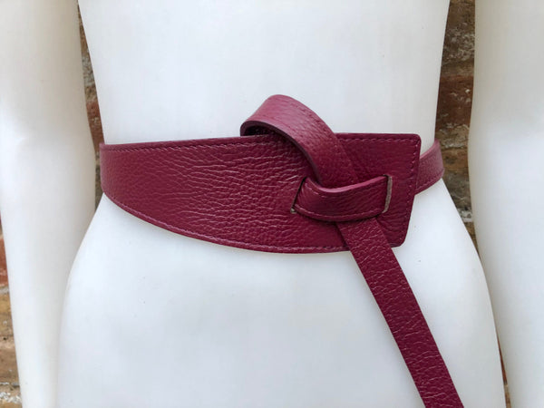Obi belt in genuine leather. Burgundy wrap belt. Waist belt in PLUM. Wine red - purple wraparound belt. Genuine leather 80s style dress belt