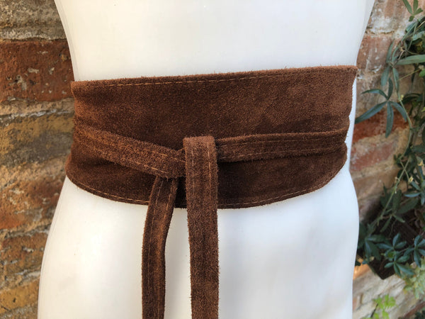 BROWN suede OBI belt. Wrap belt in genuine leather. Boho waist belt in dark brown. Wraparound suede belt. Chocolate brown leather sash