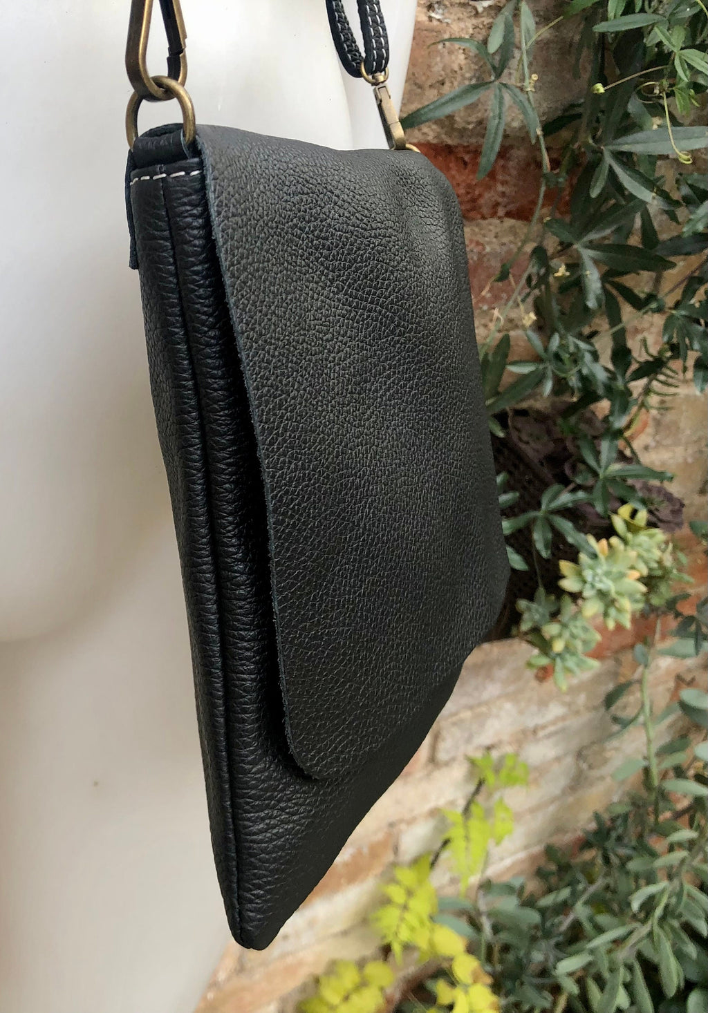 BLACK genuine leather bag. Cross body bag or shoulder bag in grain leather. Adjustable strap, zipper and flap. Medium size leather messenger