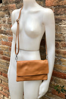 Small leather bag in camel brown. Tan crossbody bag, shoulder bag in GENUINE leather. Saddle brown bag with adjustable strap and zipper