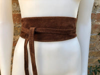 BROWN suede OBI belt. Wrap belt in genuine leather. Boho waist belt in dark brown. Wraparound suede belt. Chocolate brown leather sash