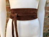 BROWN suede OBI belt. Wrap belt in genuine leather. Boho waist belt in dark brown. Wraparound suede belt. Chocolate brown leather sash