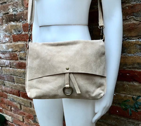 Cream crossbody suede bag. BOHO genuine leather bag in light BEIGE. Cream suede purse. Beige messenger. Zpper, flap + adjustable strap