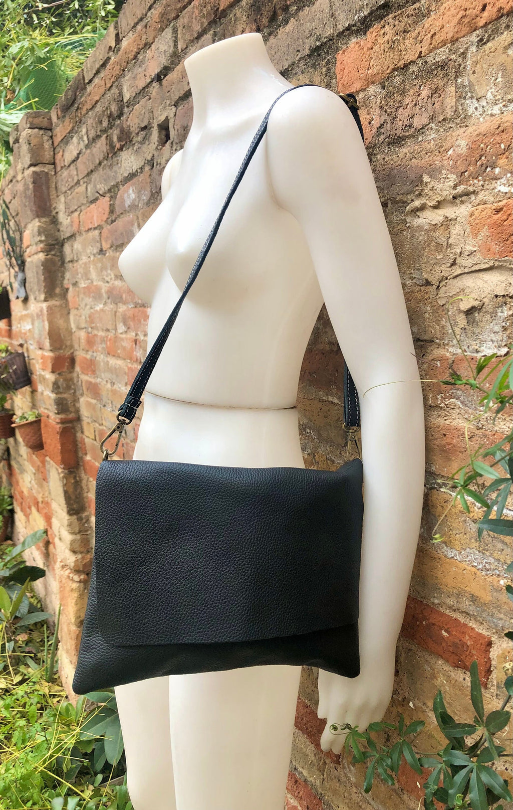 BLACK genuine leather bag. Cross body bag or shoulder bag in grain leather. Adjustable strap, zipper and flap. Medium size leather messenger
