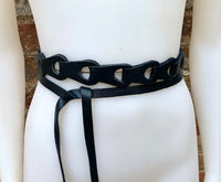 60s 70s hippy style belt. Hip or waist belt in genuine leather. Wrap belt in BLACK. Waist belt. Black wraparound belt for a dress or tunic