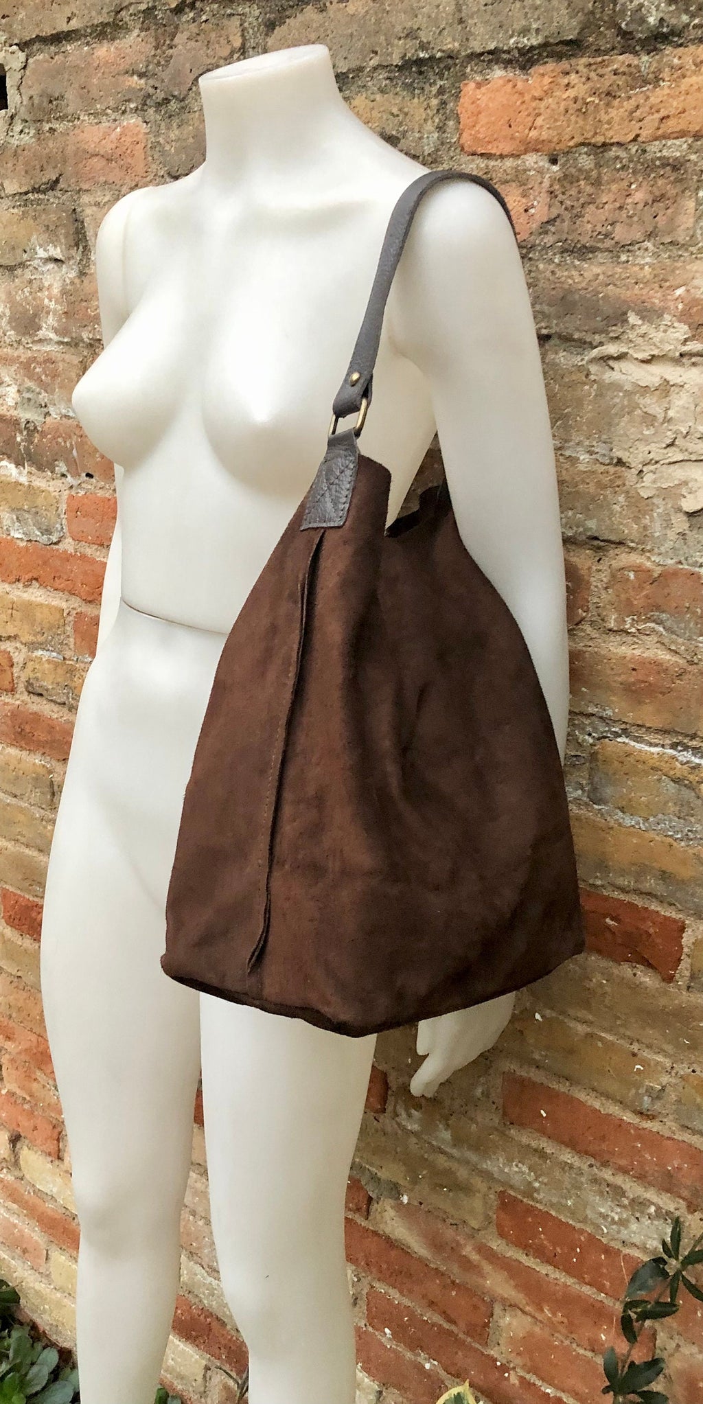 Slouch leather bag in dark brown. Chocolate brown hobo bag. Boho bag.Book or tablet bags in suede. Dark camel brown soft leather shopper