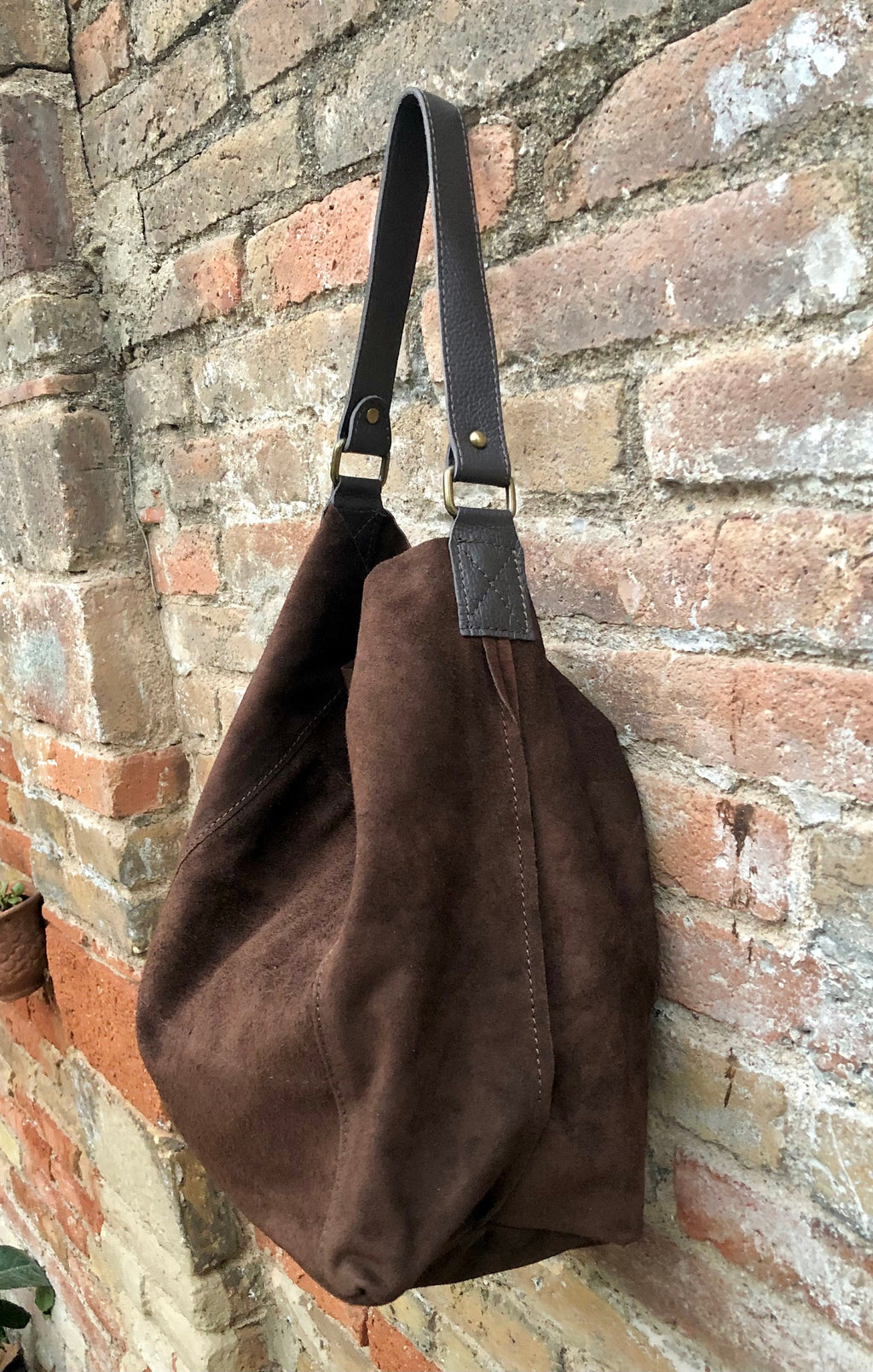 Slouch leather bag in dark brown. Chocolate brown hobo bag. Boho bag.Book or tablet bags in suede. Dark camel brown soft leather shopper