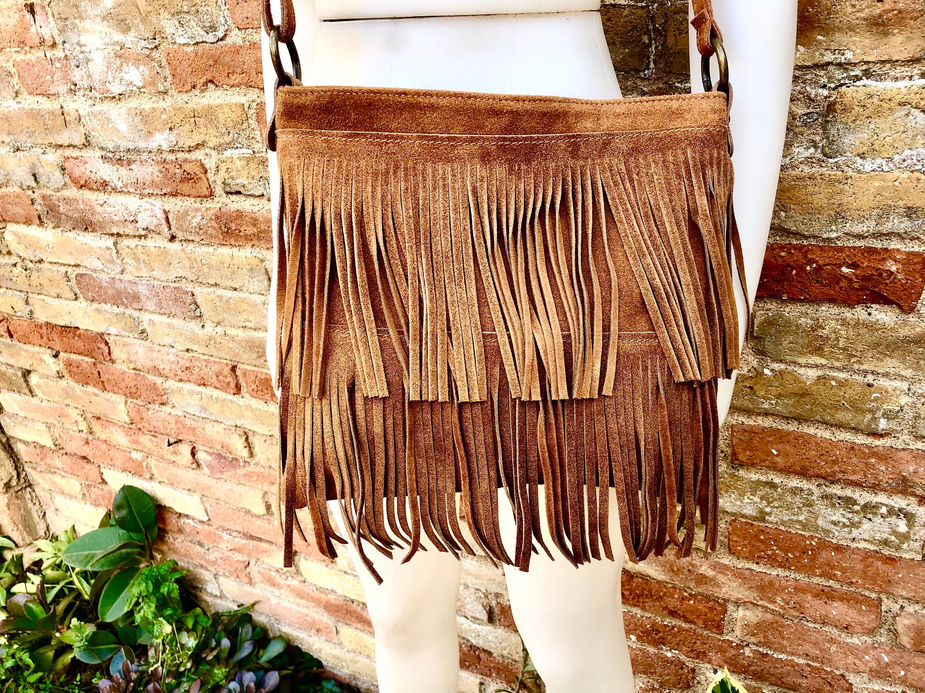 Cross body bag. BOHO suede leather bag in CAMEL brown with FRINGES. Larger model. Messenger bag in genuine suede. Crossbody hippy bag