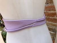 Light purple obi belt in soft leather. Wrap belt in mauve. Wide waist belt in genuine leather. Wraparound belt. Boho sash in a soft lavender