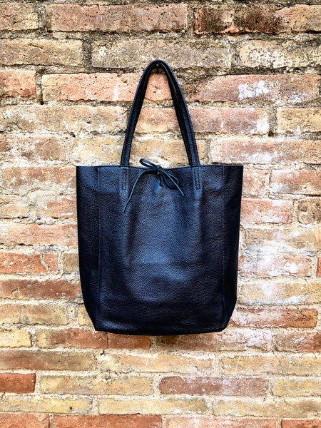 NAVY blue leather bag with zipper. Genuine leather shopper bag. Large DARK BLUE shoulder bag for your laptop, books. Soft leather shopper