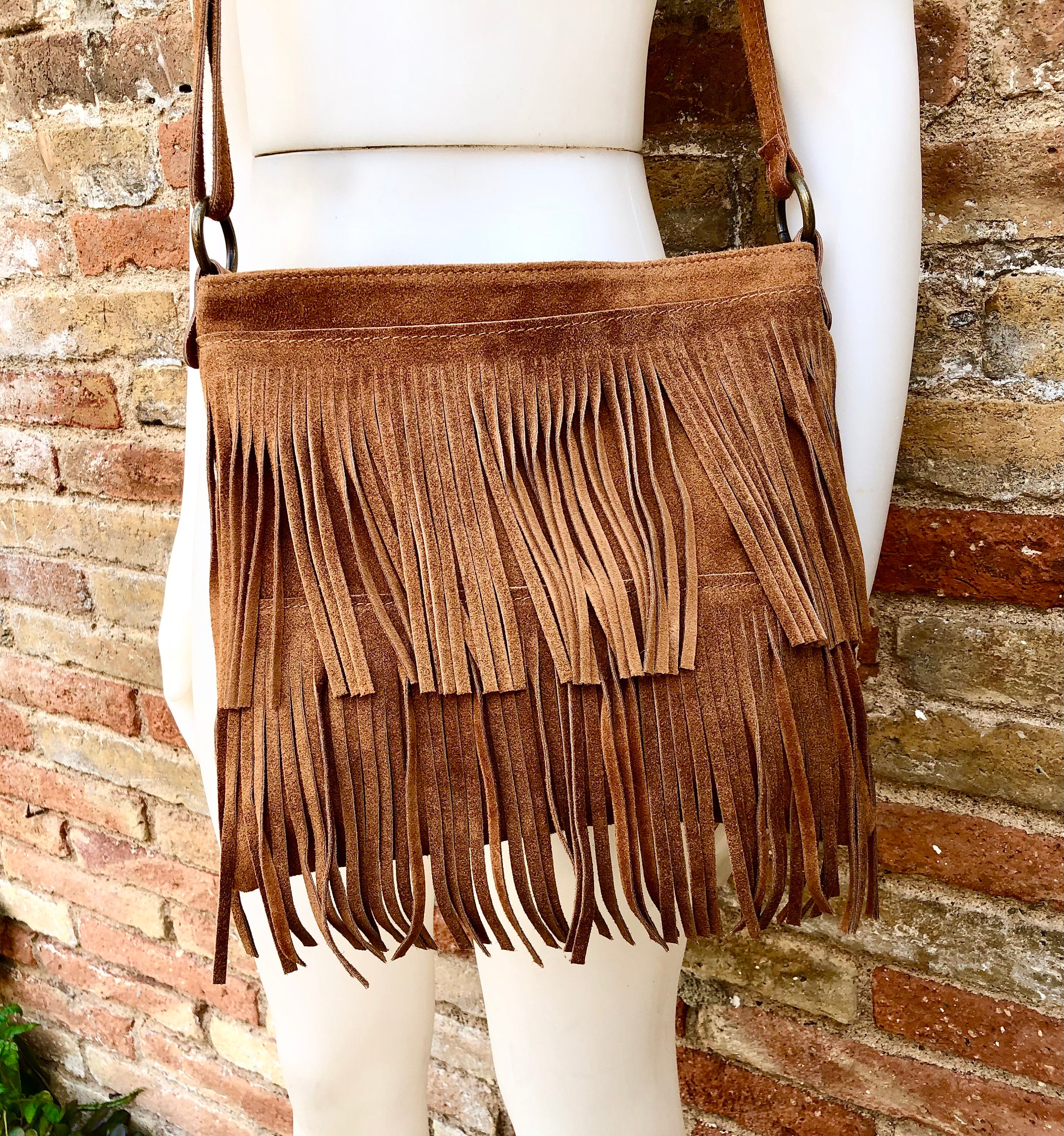 Cross body bag. BOHO suede leather bag in CAMEL brown with FRINGES. Larger model. Messenger bag in genuine suede. Crossbody hippy bag