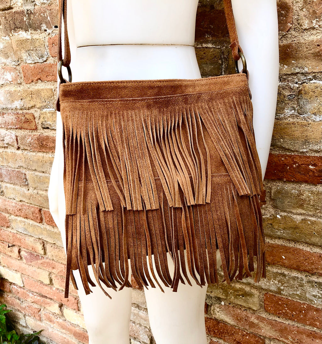Cross body bag. BOHO suede leather bag in CAMEL brown with FRINGES. Larger model. Messenger bag in genuine suede. Crossbody hippy bag