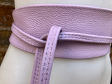 Light purple obi belt in soft leather. Wrap belt in mauve. Wide waist belt in genuine leather. Wraparound belt. Boho sash in a soft lavender