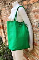 Shopper bag in GREEN. Genuine leather tote bag with ZIPPER. Laptop bag, office bag to carry your tablet or books. Large carry all hobo bag