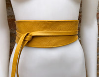 Obi belt in soft leather. Wrap belt in MUSTARD YELLOW. Waist belt in yellow. Mustard color wraparound belt. Yellow sash. Ibiza boho belts