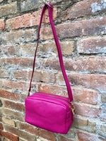 Small leather bag in fuchsia pink. Cross body bag, shoulder bag in GENUINE leather. Hot pink purse. Adjustable strap + zippers. Gold accents