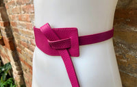 Obi belt in genuine leather. HOT PINK Wrap belt. Waist belt in FUCHSIA. Pink wraparound belt. Genuine leather magenta 80s style dress belt