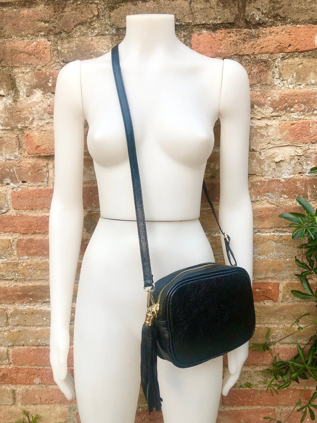Small leather bag in black. Cross body bag, shoulder bag in GENUINE leather. Metallic shine leather bag with adjustable strap and zipper