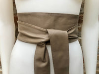 LIGHT BROWN obi belt. Wrap belt in soft genuine leather. Wraparound waist belt. Wide style. Boho dress belt in taupe brown leather