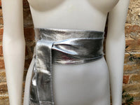 SILVER obi belt. Wrap belt in soft genuine leather. Wraparound waist belt.Wide style. Boho dress belt in metallic effect leather. Party belt
