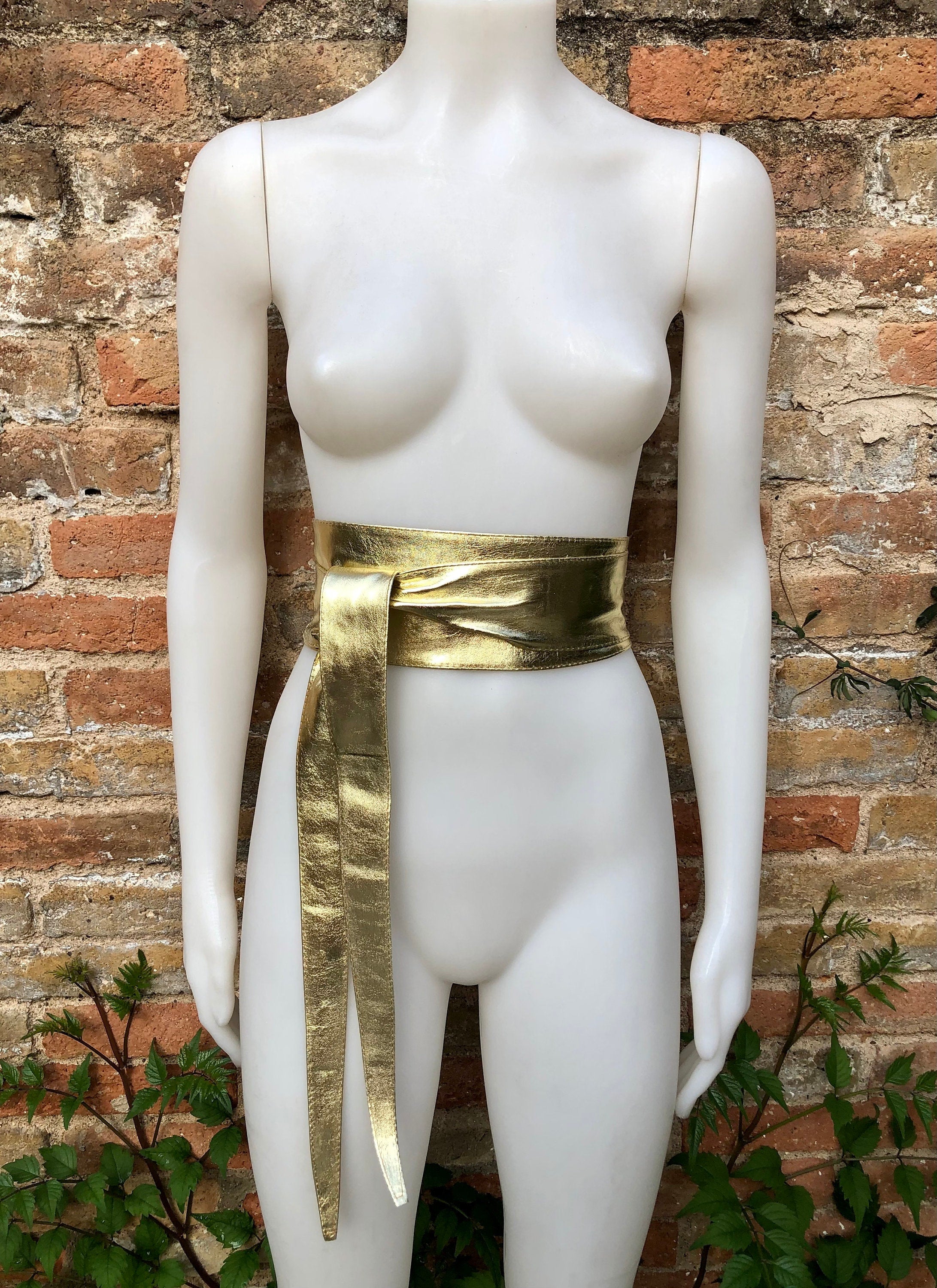 GOLD obi belt. Wrap belt in soft genuine leather. Wraparound waist belt.Wide style. Boho dress belt in metallic effect leather. Party belt