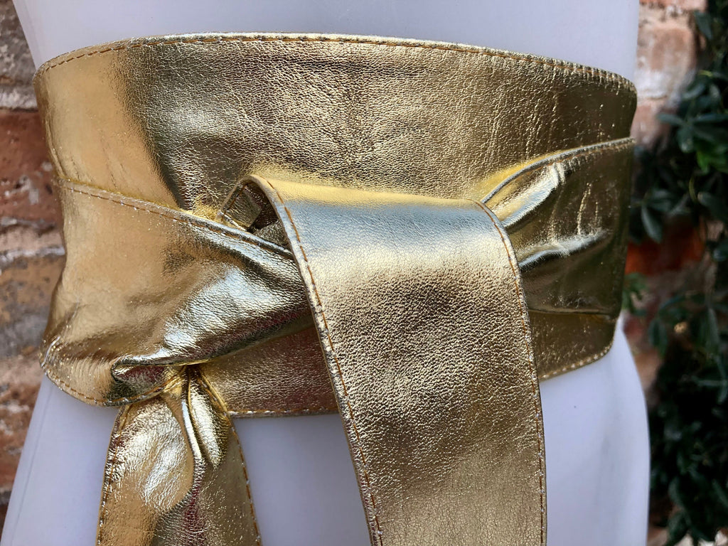 GOLD obi belt. Wrap belt in soft genuine leather. Wraparound waist belt.Wide style. Boho dress belt in metallic effect leather. Party belt