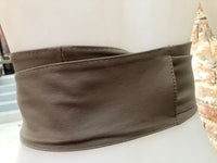 LIGHT BROWN obi belt. Wrap belt in soft genuine leather. Wraparound waist belt. Wide style. Boho dress belt in taupe brown leather