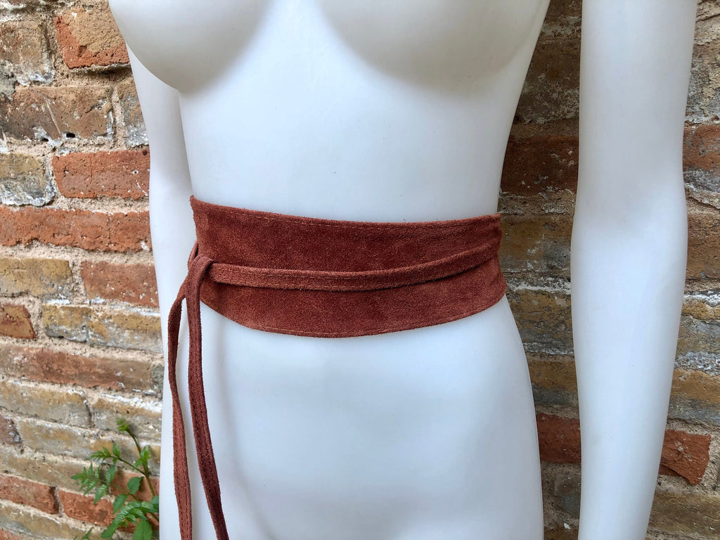 Wide obi belt in suede. Wrap belt in terracotta brown- ORANGE. Genuine leather soft suede sash, rusty brown suede wraparound boho belt
