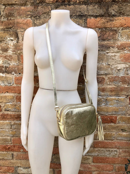 Small leather bag in gold. Cross body bag, shoulder bag in GENUINE leather. Metallic shine leather bag with adjustable strap and zipper