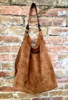 Slouch leather bag in rusty brown. Saddle brown hobo bag. Boho bag.Book or tablet bags in suede. Camell brown soft leather shopper w/zipper