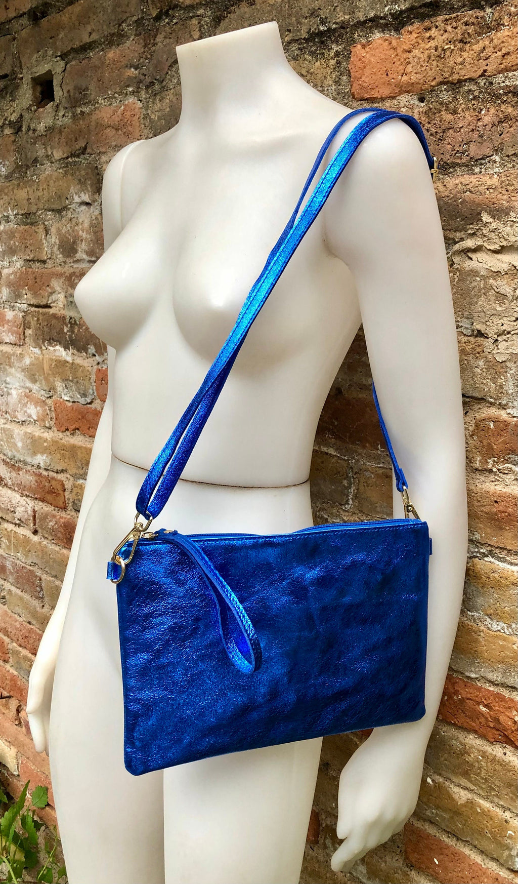 Small genuine leather bag in METALLIC blue. Cross body bag, shoulder bag or wristlet. Small glitter leather purse in glitter cobalt blue