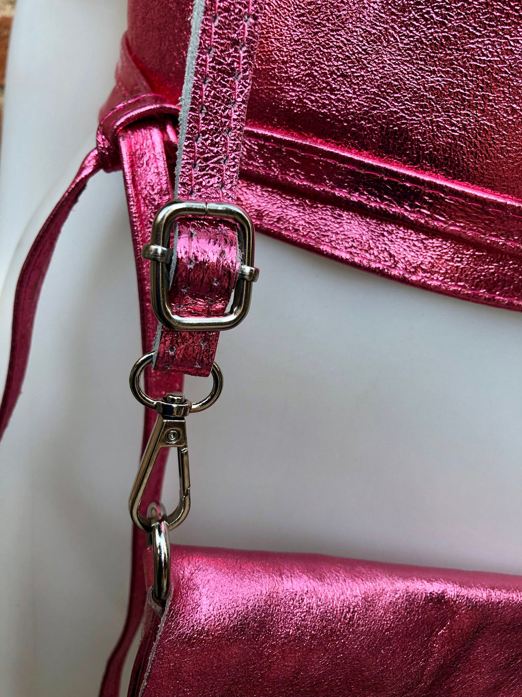 Pink genuine leather bag + obi belt. Metalic laminate leather shoulder / crossbody bag + belt set. Wraparound waist belt + small party bag