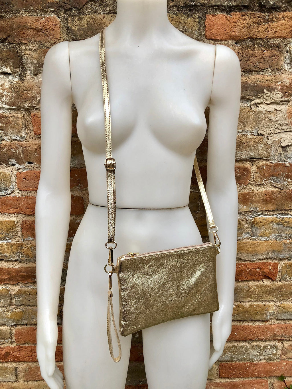 Small leather bag in GOLD .Cross body, shoulder bag or wristlet in GENUINE leather. Golden leather bag with adjustable strap. Gold purse