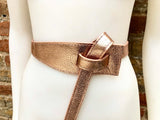 Leather 80s style obi belt . Wrap belt in golden pink. Waist belt in genuine leather. Pink glitter wraparound belt. Salmon pink dress belt