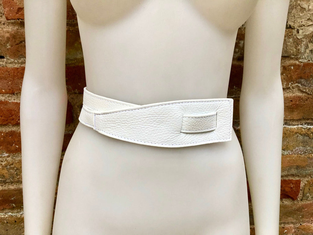 Leather 80s style obi belt . Wrap belt in WHITE. Waist belt in genuine leather. White wraparound dress belt. White leather belt
