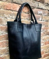 BLACK tote leather shopper in GENUINE leather. Large carry all tote bag for your laptop, books. Leather shopper w/ lining + zipper