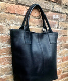 BLACK tote leather shopper in GENUINE leather. Large carry all tote bag for your laptop, books. Leather shopper w/ lining + zipper