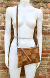 Camel brown leather bag. 2 straps: 1 embroidered guitar strap + 1 suede. Genuine leather cross body / shoulder bag. Small brown suede purse