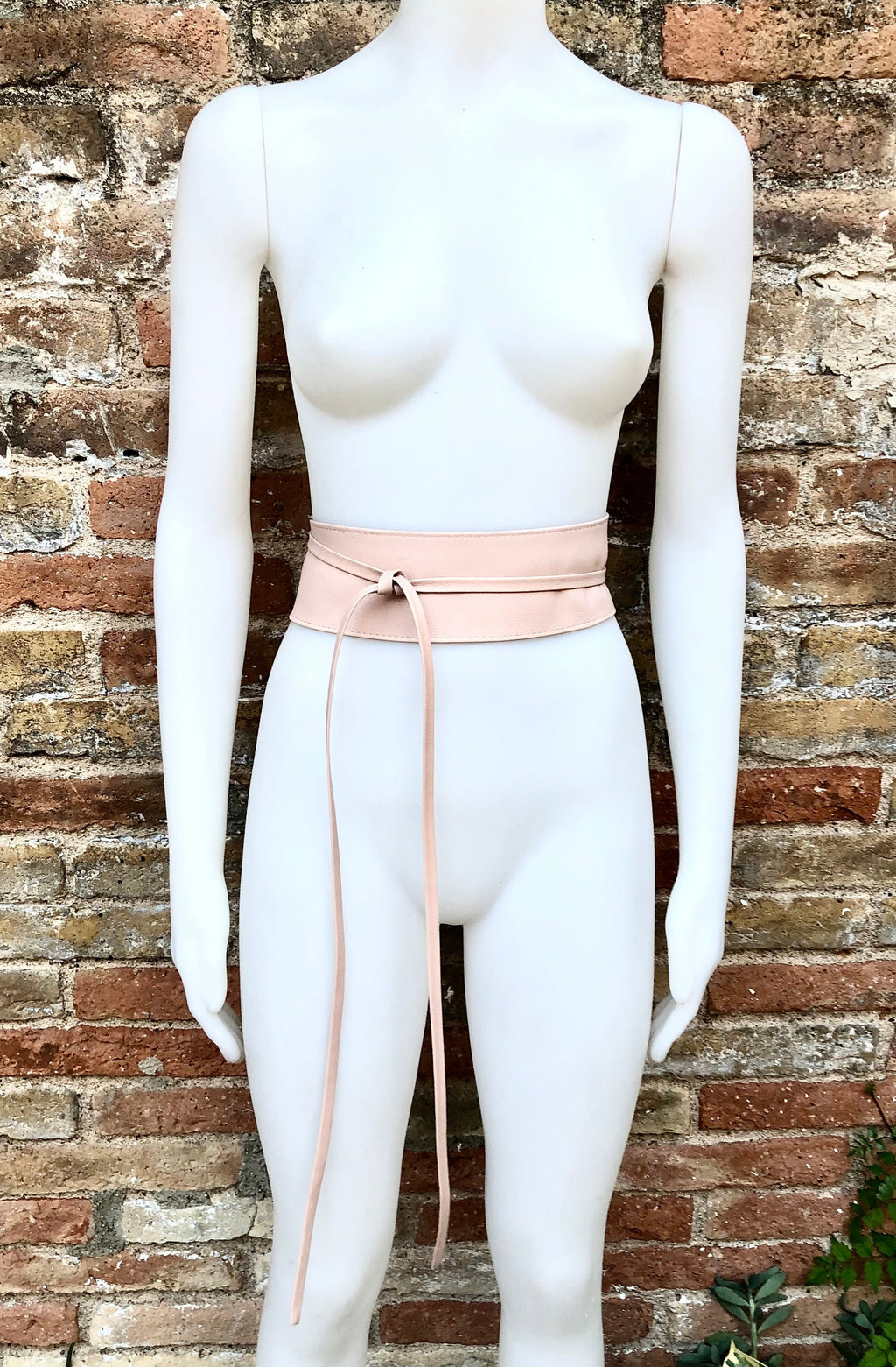 Wraparound belt in soft leather. Wrap belt in light peach PINK. Longer option. Genuine leather pink wrap belt. Boho pink dress belt
