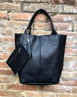 BLACK tote leather shopper in GENUINE leather. Large carry all tote bag for your laptop, books. Leather shopper w/ lining + zipper