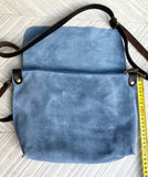 Messenger bag in genuine suede leather. Light purple-blue cross body bag. Boho suede bag with zipper and flap. Periwinkle suede purse