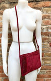 BURGUNDY suede leather bag. Cross body / shoulder bag in GENUINE leather. Small boho suede bag. Adjustable strap + zipper. Wine red purse