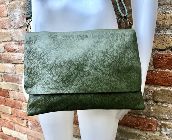 Dark GREEN cross body / shoulder bag. Genuine leather bag. Medium sized flat messenger bag with zipper + adjustable strap. Khaki green purse