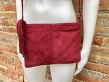 BURGUNDY suede leather bag. Cross body / shoulder bag in GENUINE leather. Small boho suede bag. Adjustable strap + zipper. Wine red purse