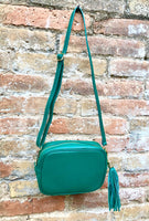 Small leather bag in GREEN. Cross body bag, shoulder bag in GENUINE leather. Green leather purse. Tassel on the zipper . Gold accents.