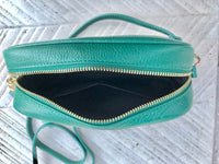 Small leather bag in GREEN. Cross body bag, shoulder bag in GENUINE leather. Green leather purse. Tassel on the zipper . Gold accents.