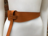 Leather 80s style obi belt . Wrap belt in camel BROWN. Waist belt in genuine leather. Saddle brown wraparound belt.Tobacco Brown dress belt