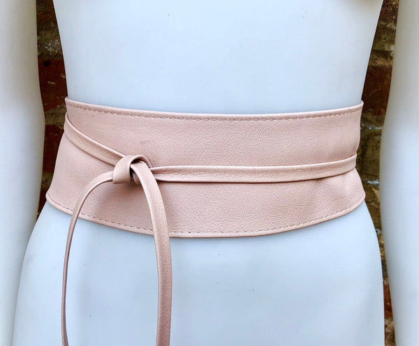 Wraparound belt in soft leather. Wrap belt in light peach PINK. Longer option. Genuine leather pink wrap belt. Boho pink dress belt